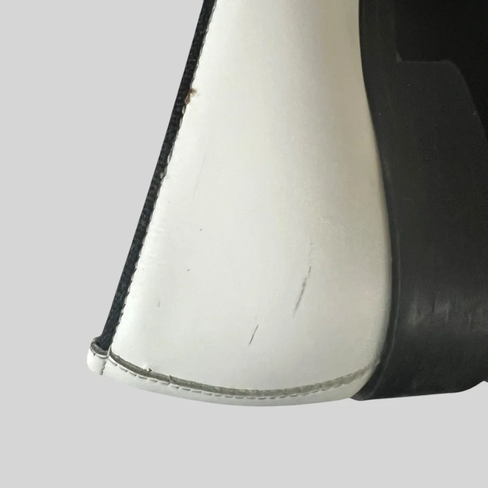 Everlane Women's White and Black Loafers - Picture 8 of 9